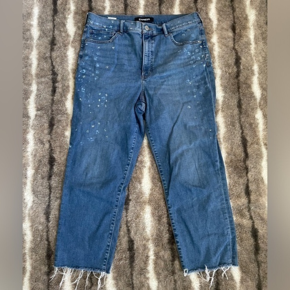 Mom jeans paint splattered Jean